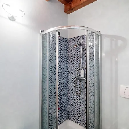 Del Pero - By Myhomeincomo Apartman