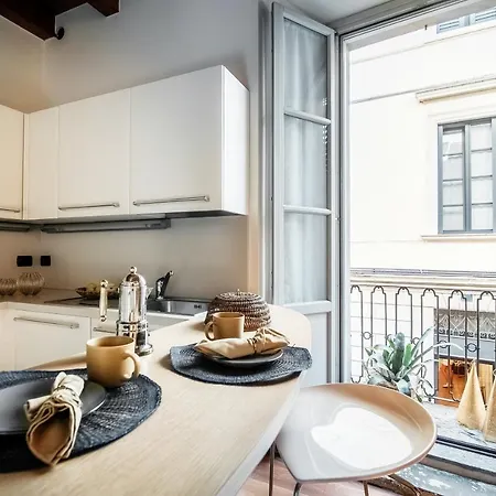 Del Pero - By Myhomeincomo Apartment Como
