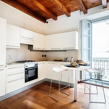 Apartment Del Pero - By Myhomeincomo *