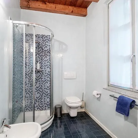 Apartment Del Pero - By Myhomeincomo Como