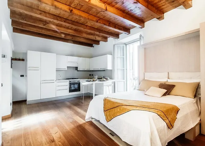 Del Pero - By Myhomeincomo Como