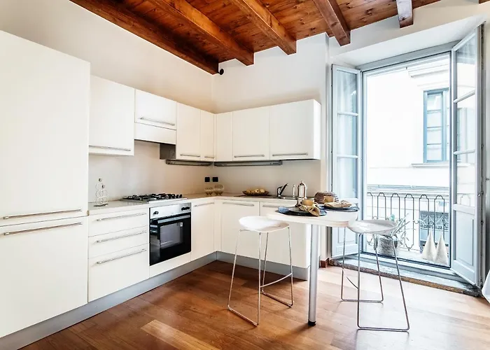 Apartment Del Pero - By Myhomeincomo *