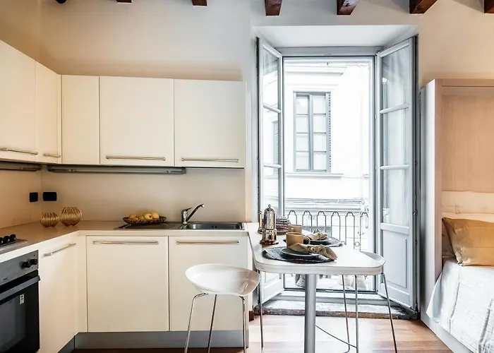 Del Pero - By Myhomeincomo Como