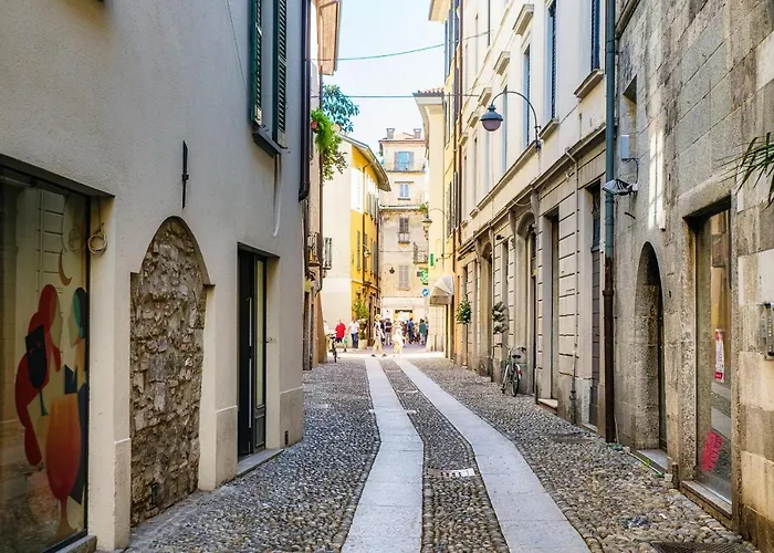 Del Pero - By Myhomeincomo Apartment Como