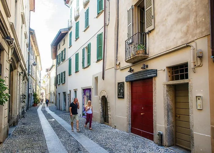 Del Pero - By Myhomeincomo Como