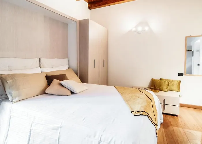 Del Pero - By Myhomeincomo Como