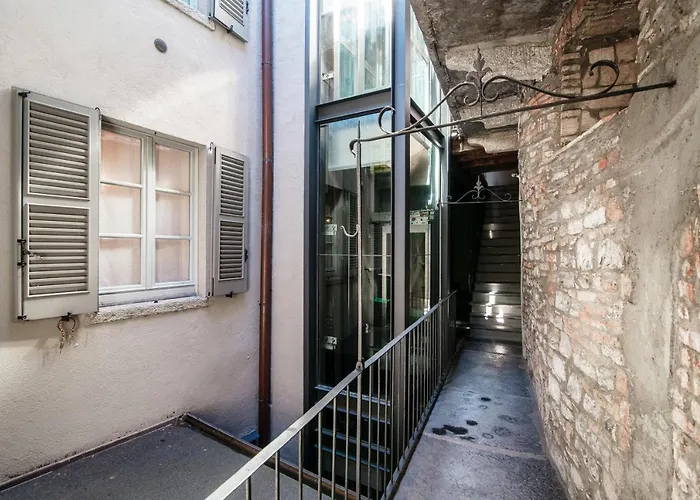 Apartman Del Pero - By Myhomeincomo Como